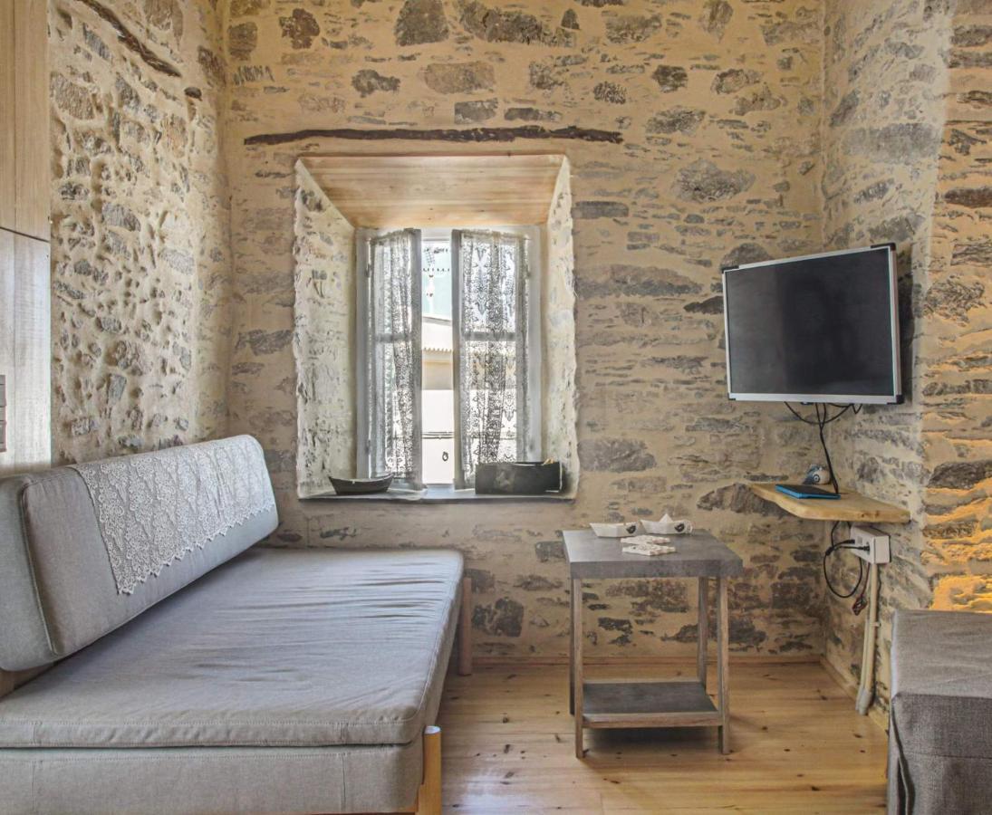 Azura, Traditional Residence In Ano Syros Exterior photo